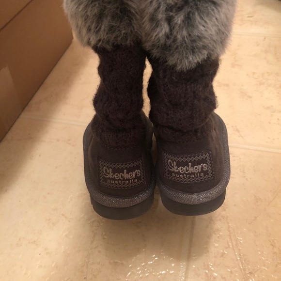 Sketchers - Picture 2 of 3